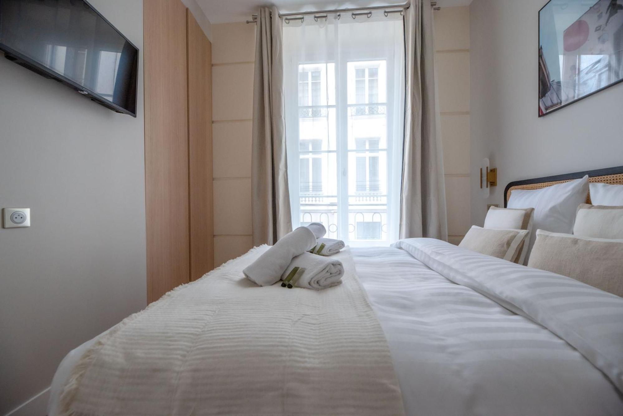 Cia - Louvre Museum Apartment Paris